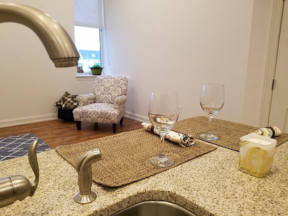 4th image of 591 Terrace Blvd APT 206