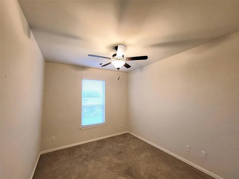 7506 Amber Village Cir — Photo 15