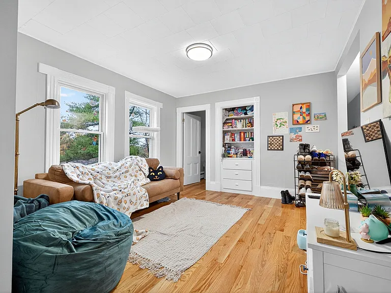 114 Woodstock St #4J — Photo 4