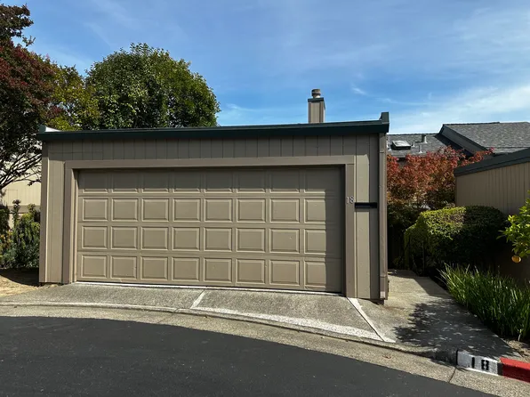18 Columbine Ln, Novato, CA 94947