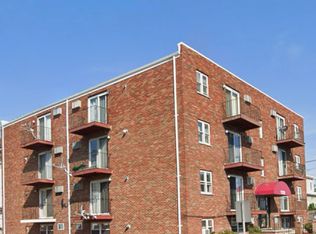 1129 N Shore Rd #2B, Revere, MA 02151