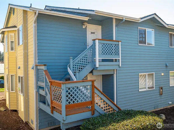 537 NE Ellis Way #B201, Oak Harbor, WA 98277
