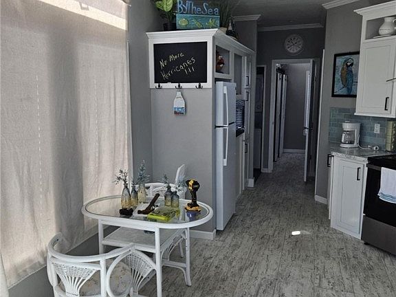 4th image of 3821 Blueberry Ln