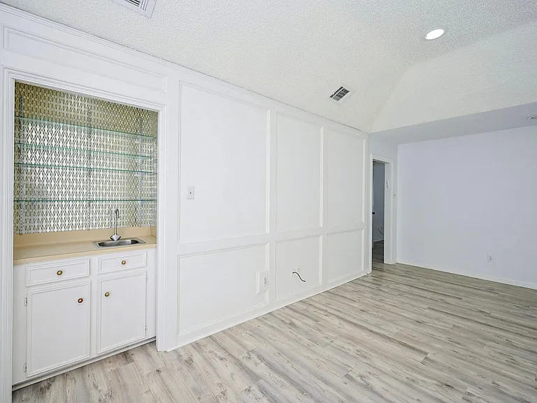 7735 Quail Meadow Dr — Photo 42