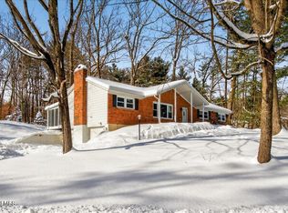 77 Blue Spruce Lane, Ballston Lake, NY 12019