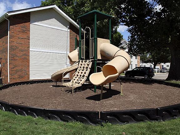 2nd image of 79 Weston Rd #47192136f