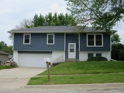 3913 Onawa Dr, Waterloo, IA, 50701