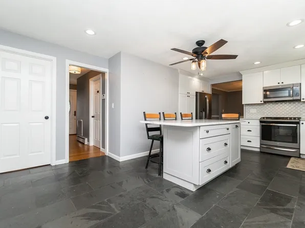 63 Bow St, Saugus, MA 01906