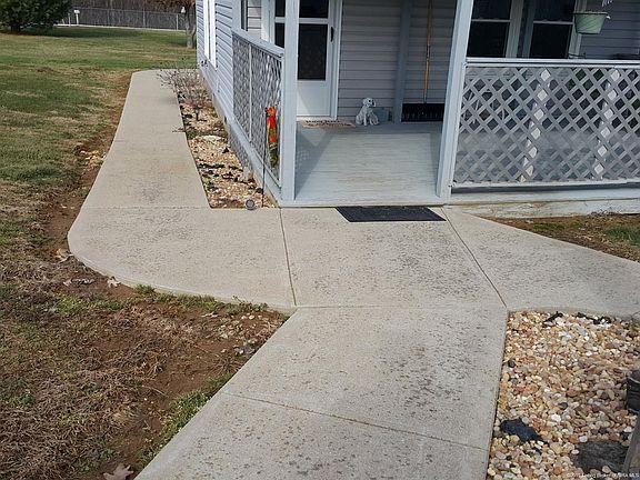 5th image of 3298 S Middle Fork Ln