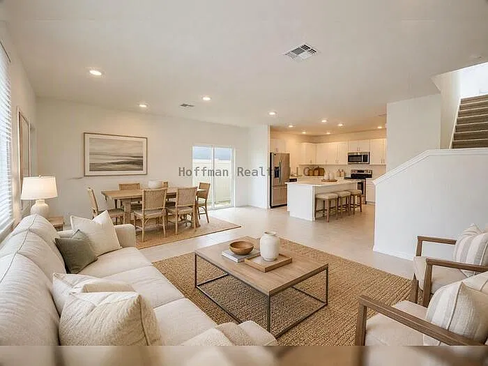 4 bed, 2.5 bath, 1784 sqft, $2,000 — Photo 2