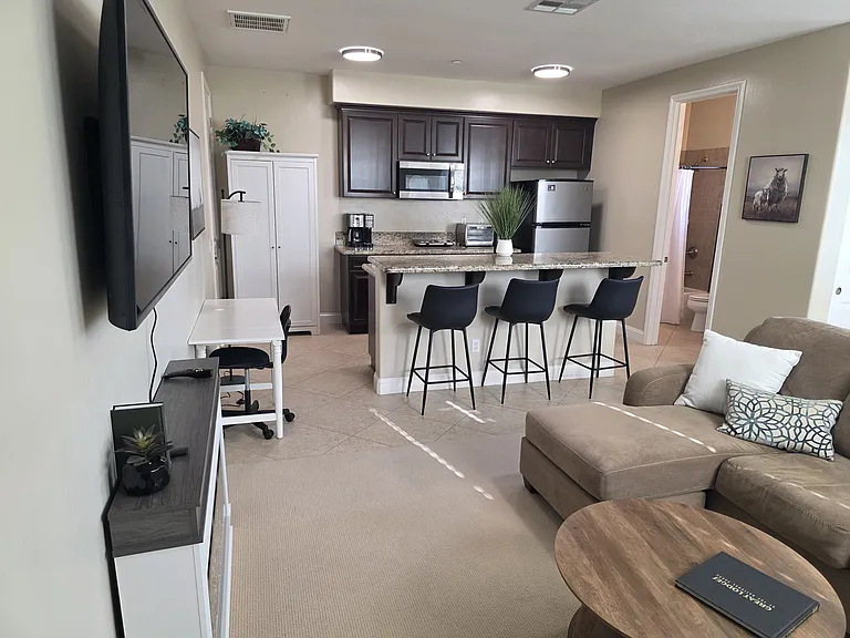 12943 Polvera Ct — Photo 3