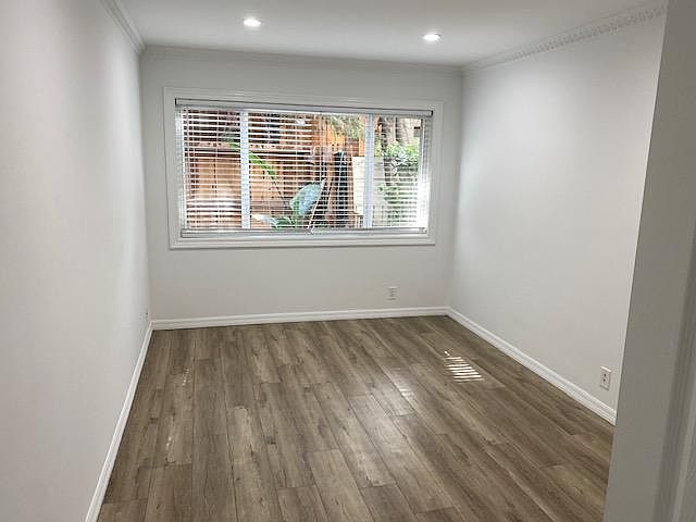 1st image of 1525 N Hayworth Ave APT 105