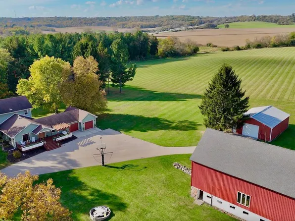 W3046 Krueger ROAD, Lake Geneva, WI 53147