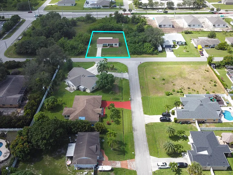610 NW Billiar Ave — Photo 29