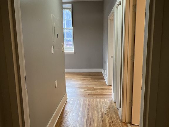 5th image of 469 Emmett St #34