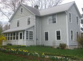 43 South St, Lloyd, NY 12528