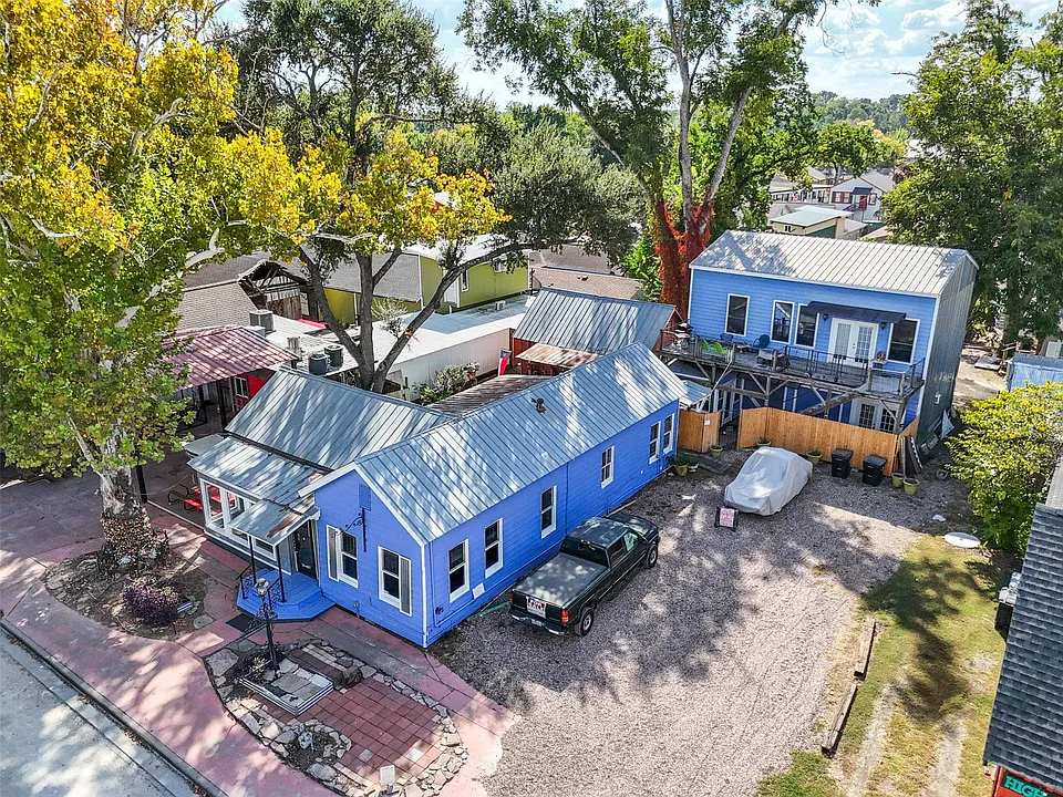 26407 Preston Ave