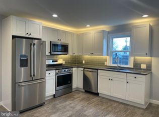 32 W Chestnut Ave, Bellmawr, NJ 08031