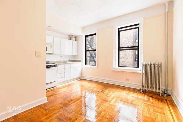 Rented by MNS | media 7