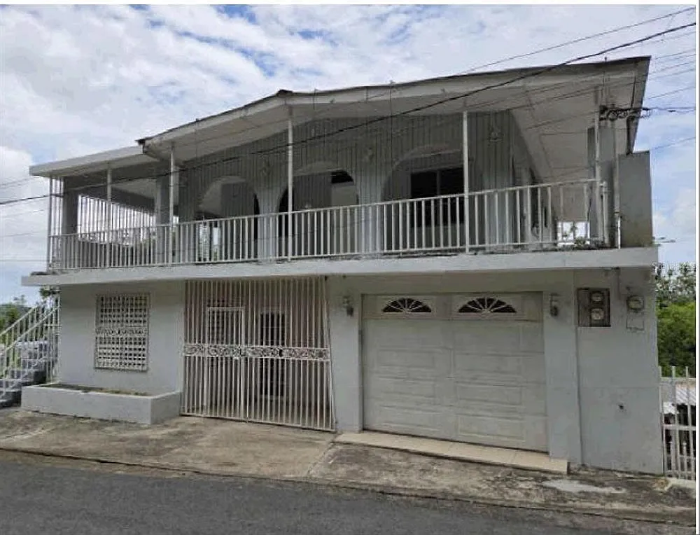 3 bed, 1.0 bath, 967 sqft, $800 — Photo 1