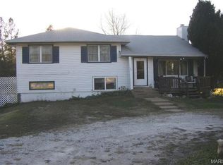 725 Hoppe Ln, Villa Ridge, MO 63089