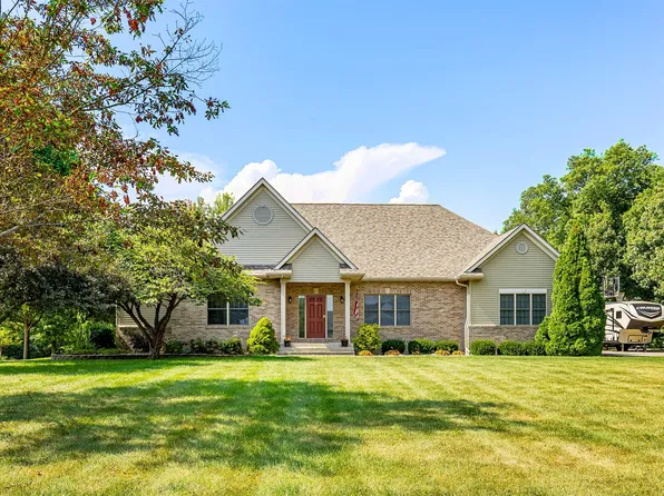 111 Cedar Ln, Huxley, IA 50124