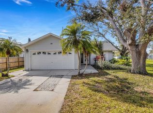 80 Squire Ct, Dunedin, FL 34698