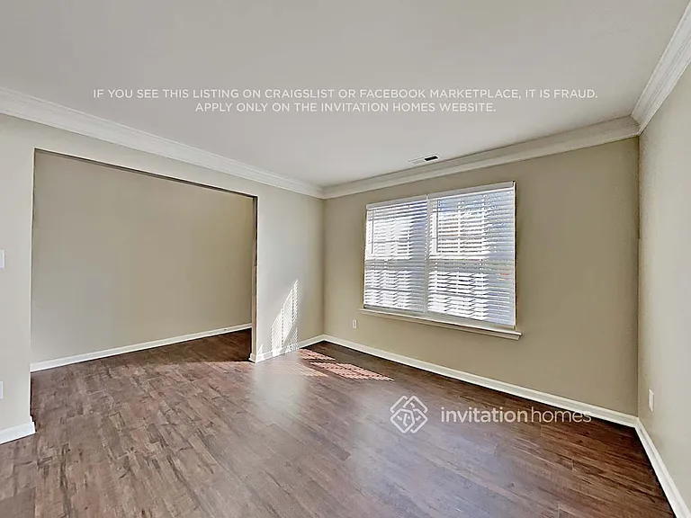 10441 Pickerel Ln — Photo 4