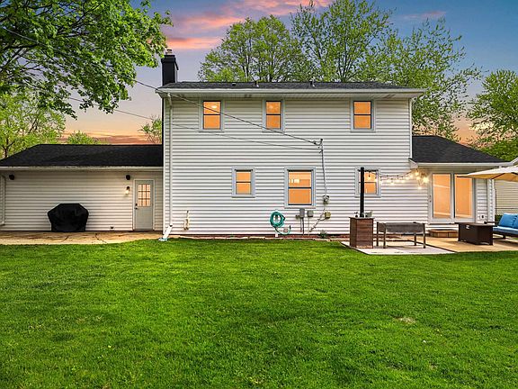 2nd image of 544 Hilltop Dr