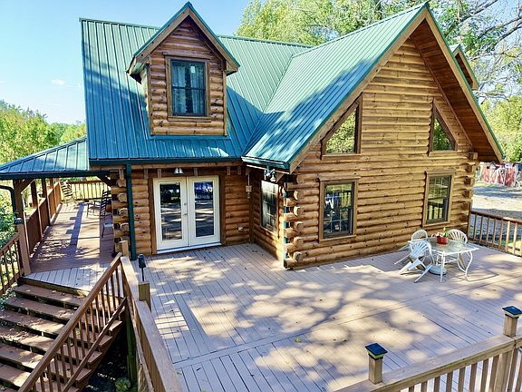 3rd image of 2210 Old Prospect Rd