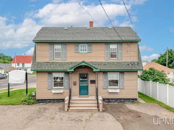 212 E Margaret St, Iron Mountain, MI 49801