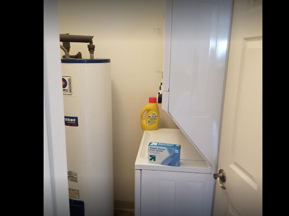 1st image of 1358 Brookfield Dr