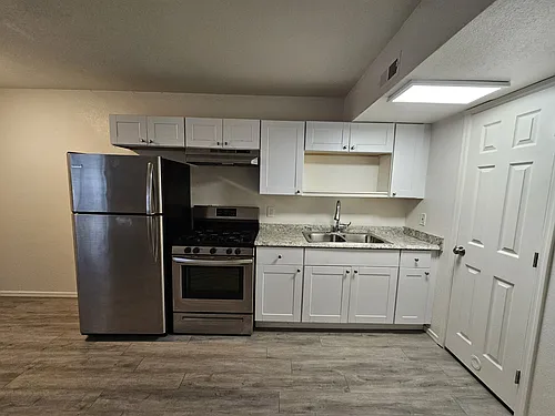 811 E Siesta Dr #3 Photo 1