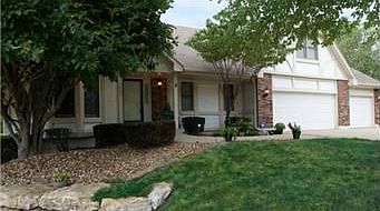 3rd image of 1005 N Waterfield Ct