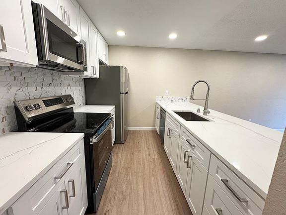 4th image of 4401 145th Ave NE APT J7