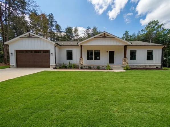 5568 Saddle Club Rd, Gainesville, GA 30506