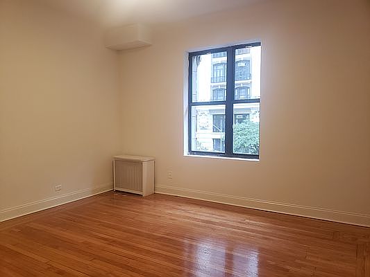 4th image of 515 Cathedral Pkwy #3LK