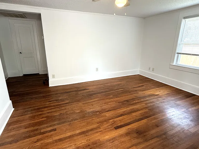 1309 Cambill St — Photo 3