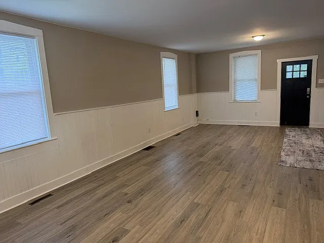 2123 Main St — Photo 7