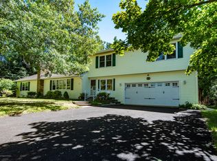 8 Goodenough Rd, Farmingdale, NJ 07727