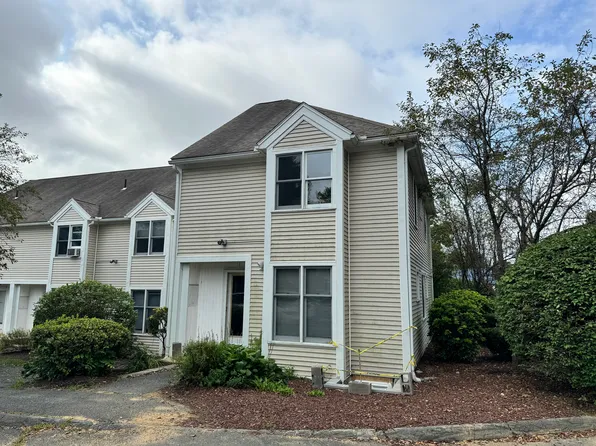 1 Salem Pl, Amherst, MA 01002
