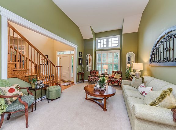 4th image of 803 Farm Dr