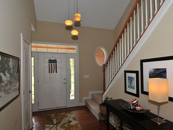 4th image of 10804 Seabiscuit Ct