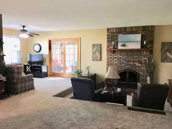 4th image of 4073 Sir Andred Dr