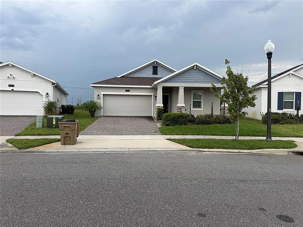 4 bed, 3.0 bath, 2055 sqft, $2,350 — Photo 2