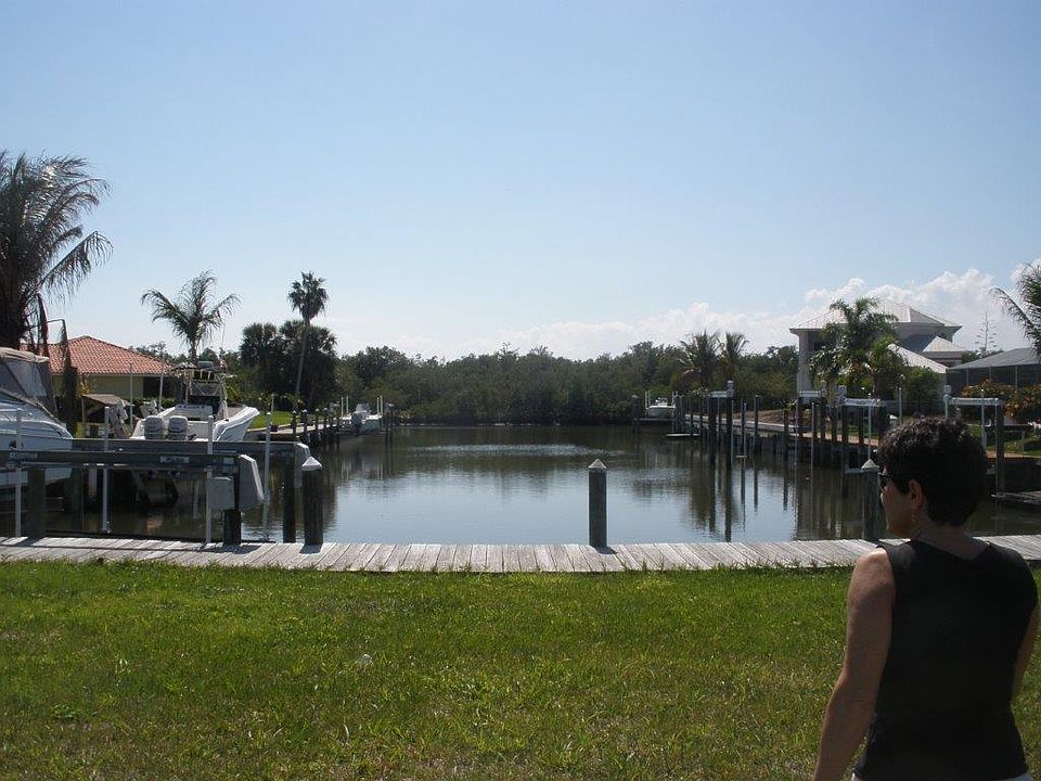 2nd image of 23 Sovereign Way