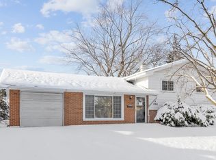 1950 Ashley Rd, Hoffman Estates, IL 60169