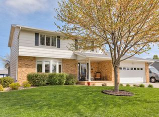 706 SE Uehlamar Dr, Ankeny, IA 50021