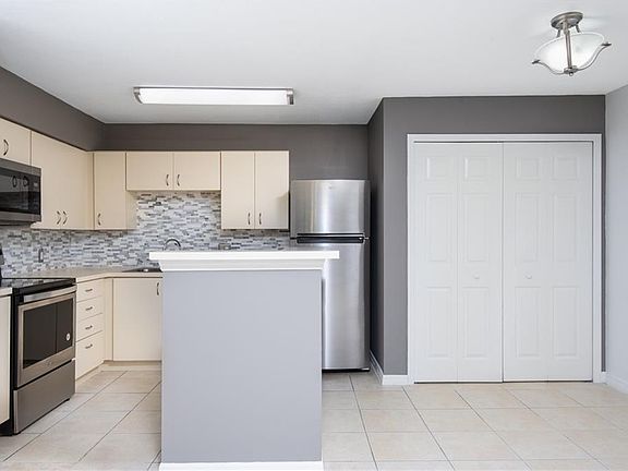 5th image of 351 Lone Hill Dr Unit 202