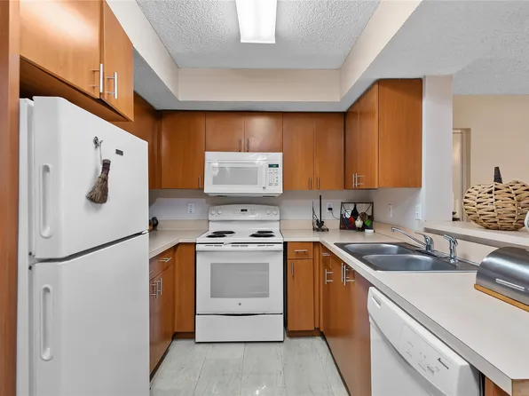 5530 NW 61st Street #308, Coconut Creek, FL 33073